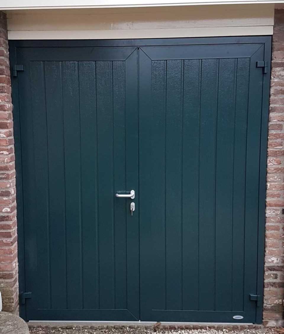 Garagedeur donkerblauw